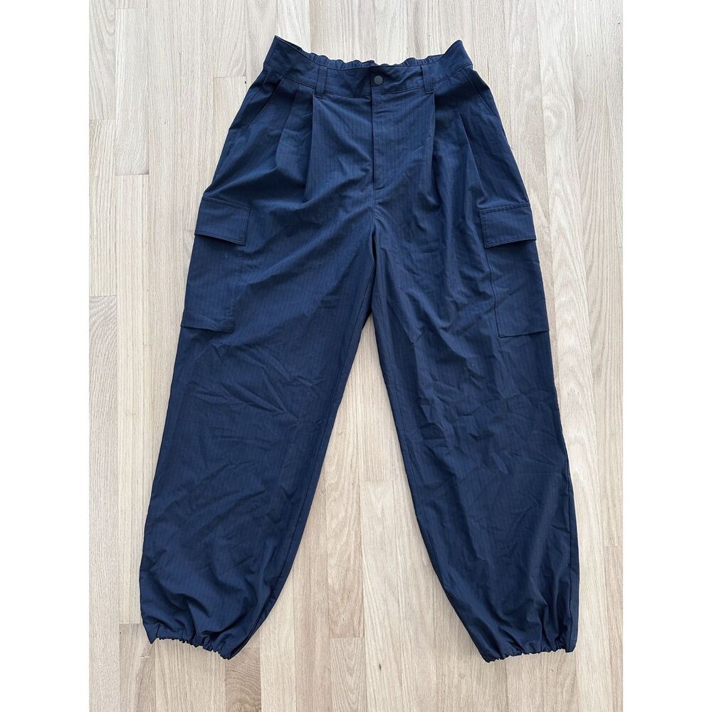 Gap Fit Navy Uniform High Rise Jogger Cargo Pants size Small Utility Outerwear